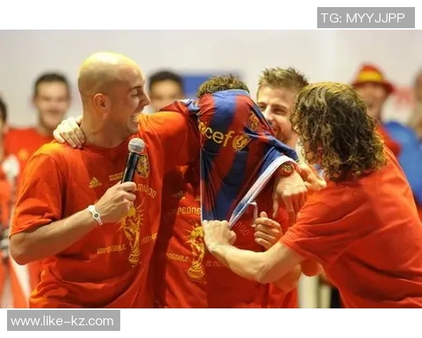 足球明星被套单事件引发热议图片背后隐藏的故事与真相解析